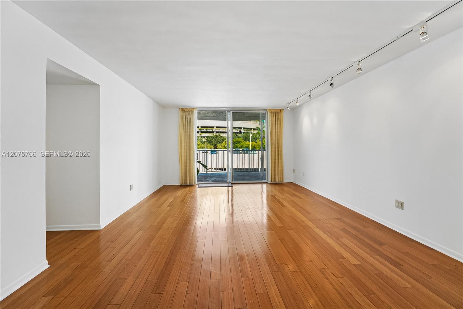 1420 Brickell Bay Drive 206d Property Photo 7