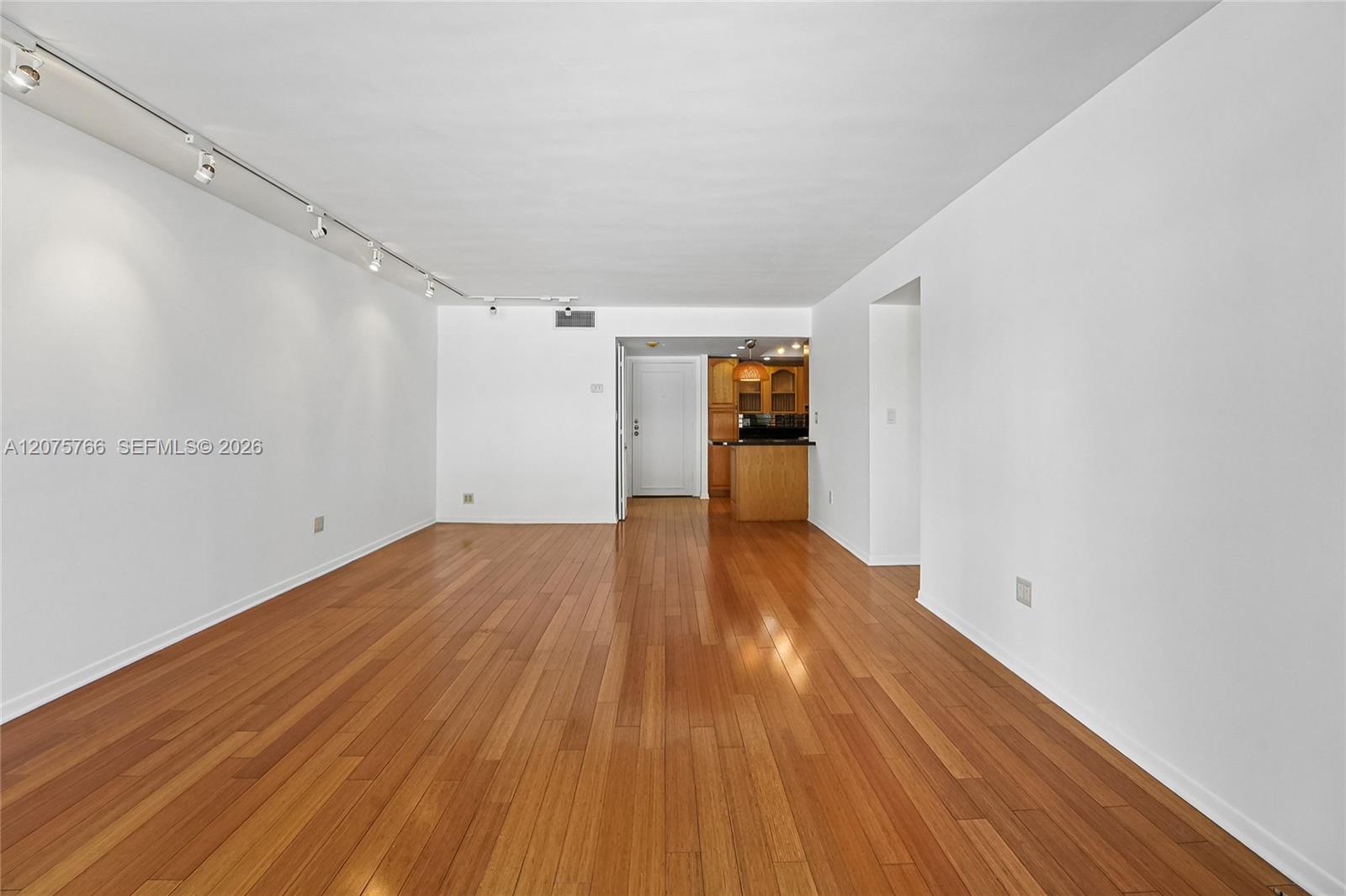 1420 Brickell Bay Drive 206d Property Photo 8