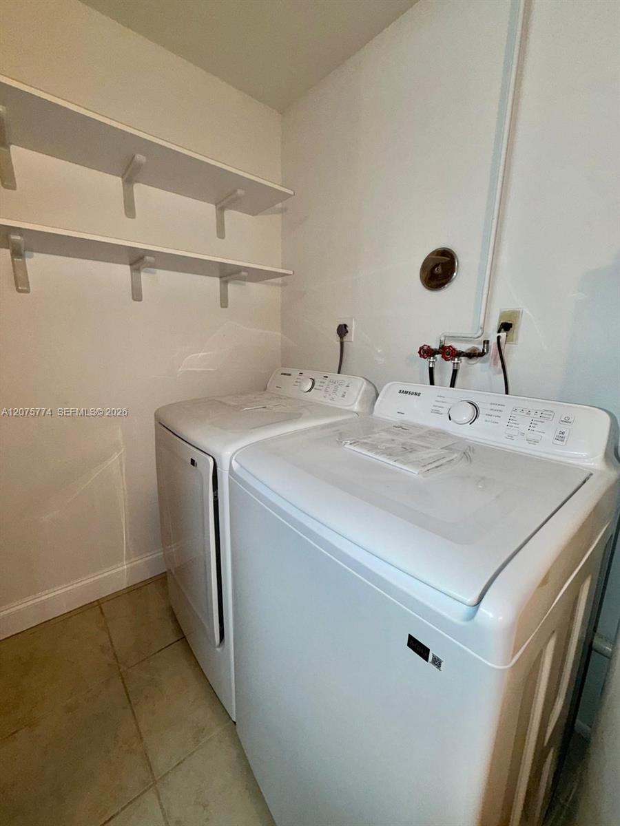 22979 Sandalfoot Boulevard Property Photo 13