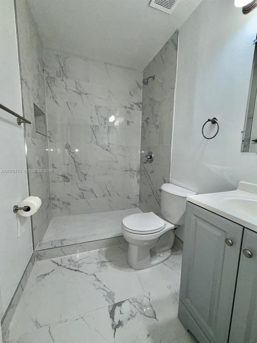 22979 Sandalfoot Boulevard Property Photo 24