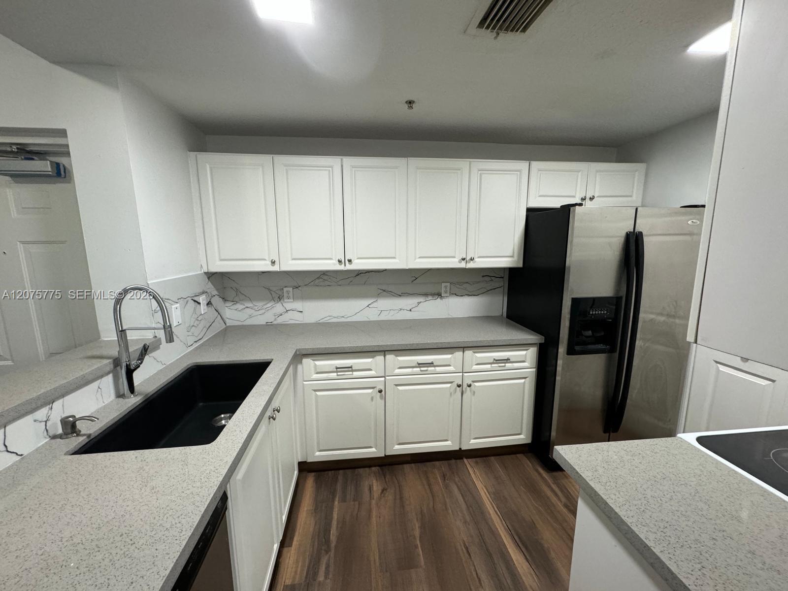 A12075775 Property Photo 3