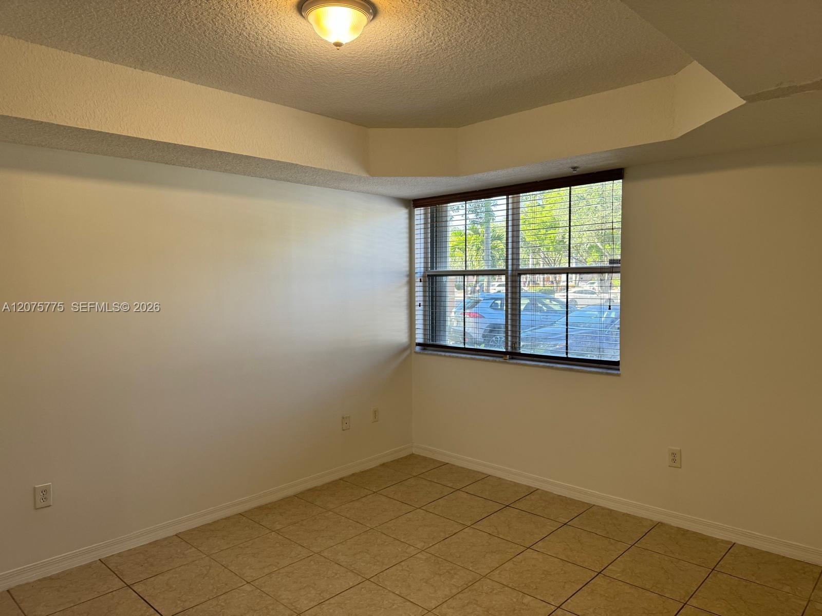 A12075775 Property Photo 18
