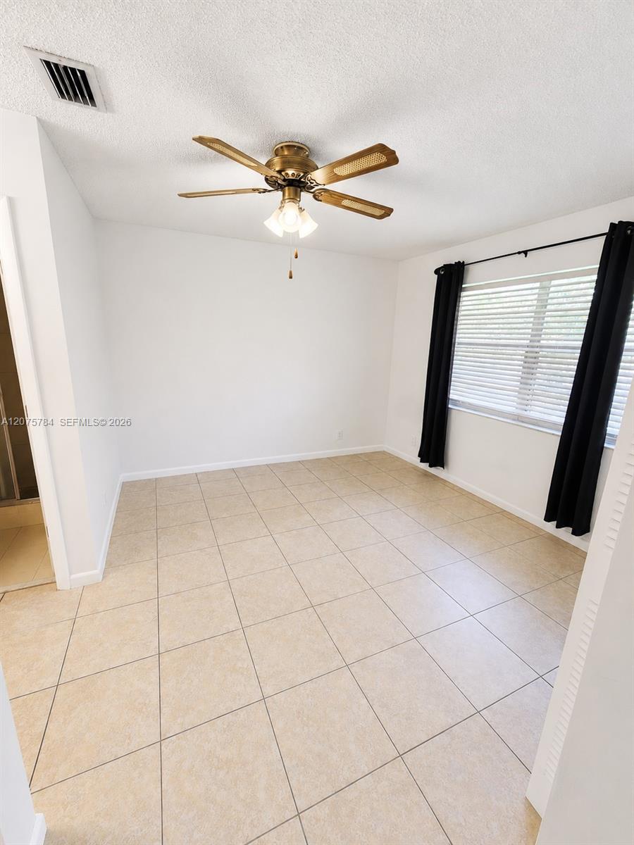 3280 Nw 102nd Terrace 203-e Property Photo 5