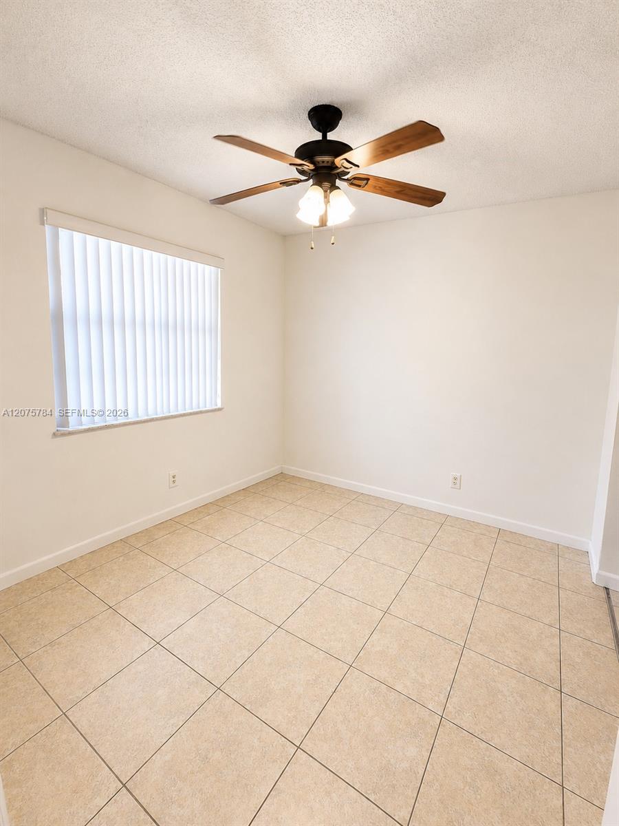 3280 Nw 102nd Terrace 203-e Property Photo 9