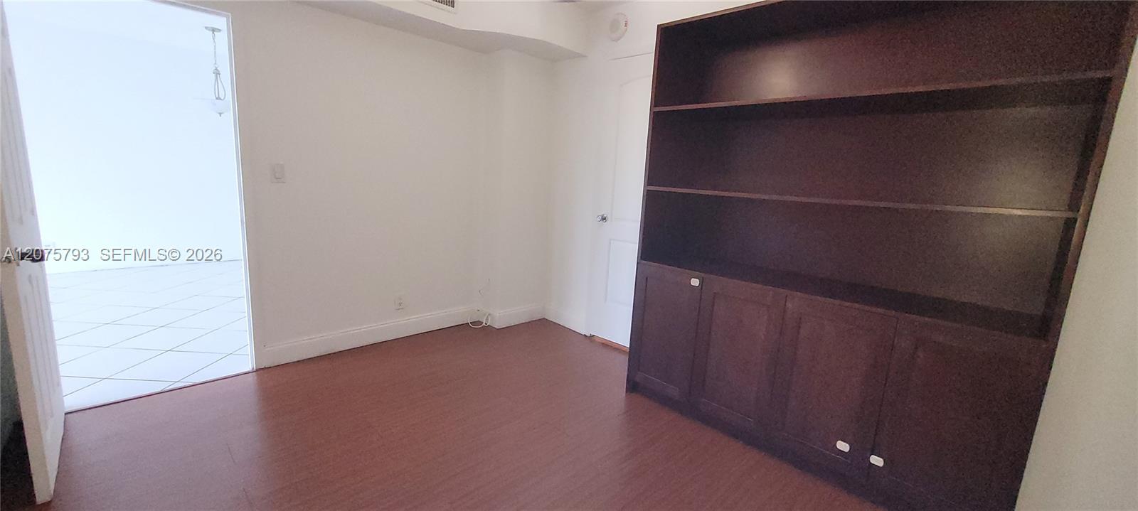 2450 Ne 135th Street 206 Property Photo 9