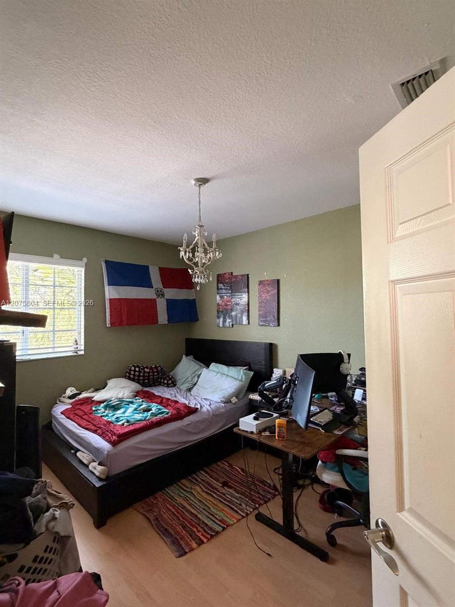 A12075804 Property Photo 17
