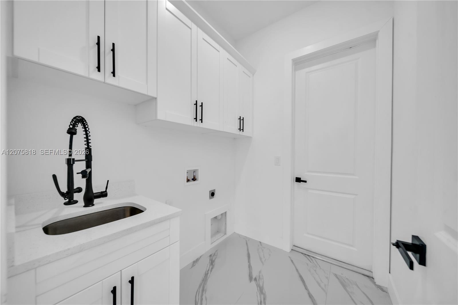 505 E 9th Street Property Photo 11