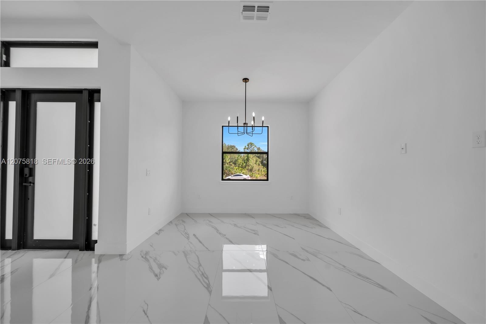 505 E 9th Street Property Photo 16