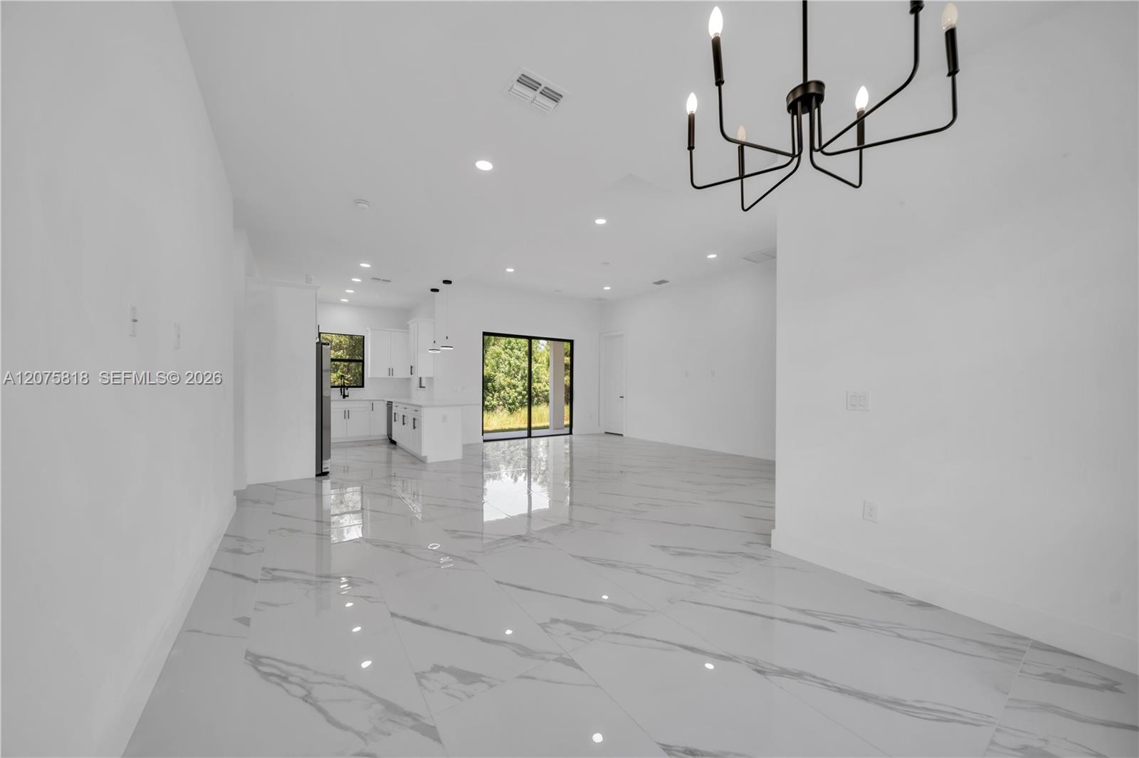 505 E 9th Street Property Photo 17