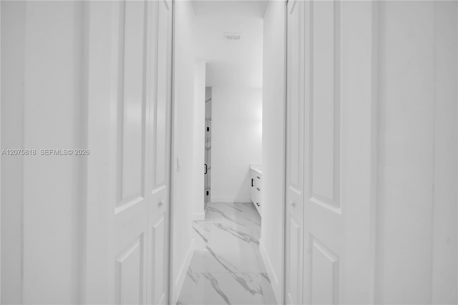 505 E 9th Street Property Photo 20