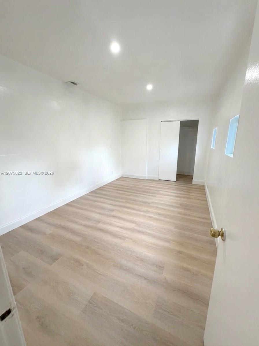 601 Ne 180th Street B Property Photo 8