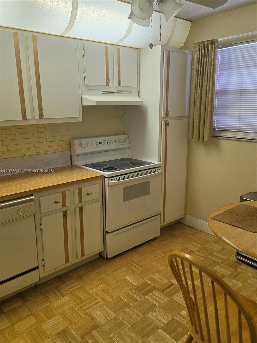 A12075832 Property Photo 10