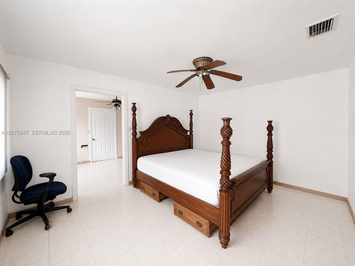 30 Nw 50th Street Property Photo 7
