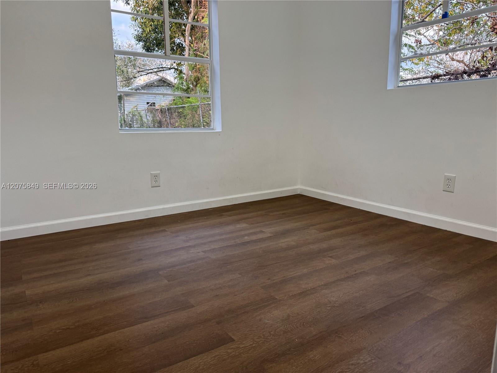 822 Lemon Property Photo 7