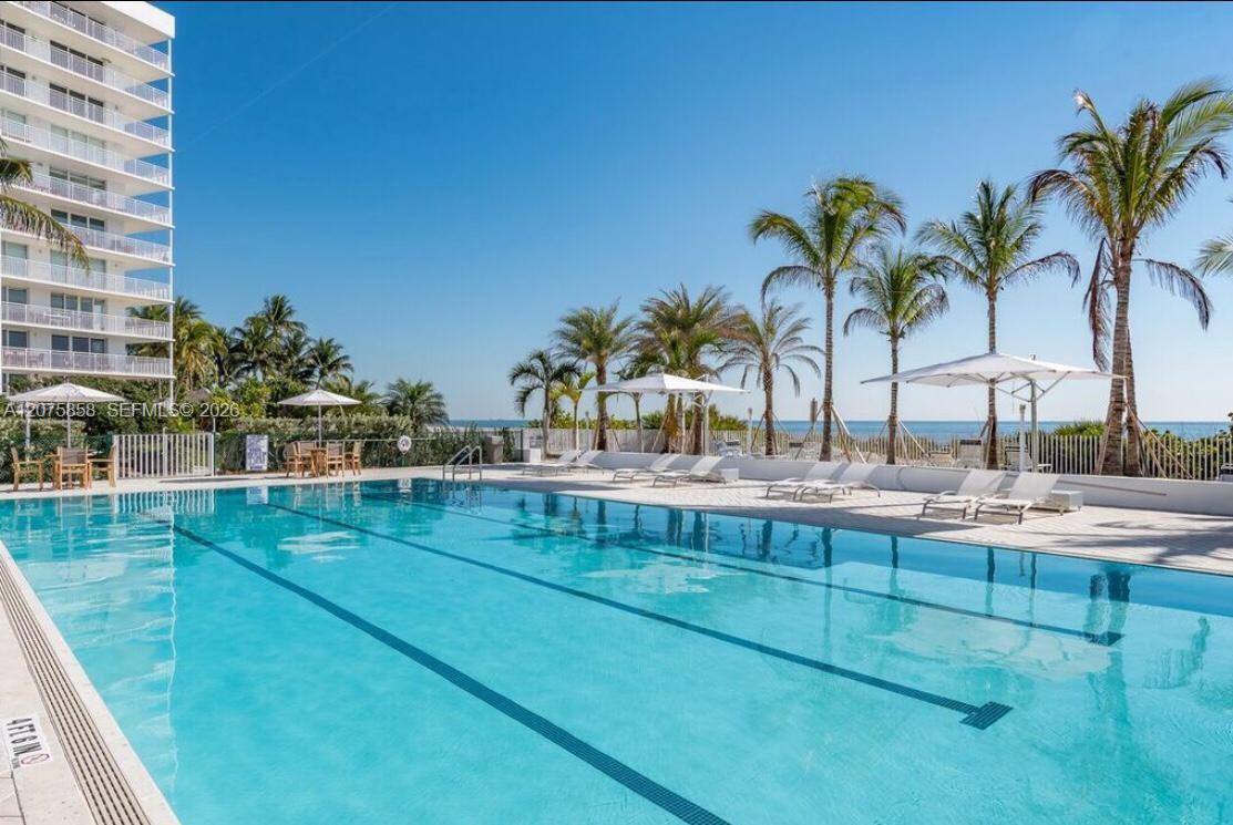 605 Ocean Drive 10l Property Photo 3