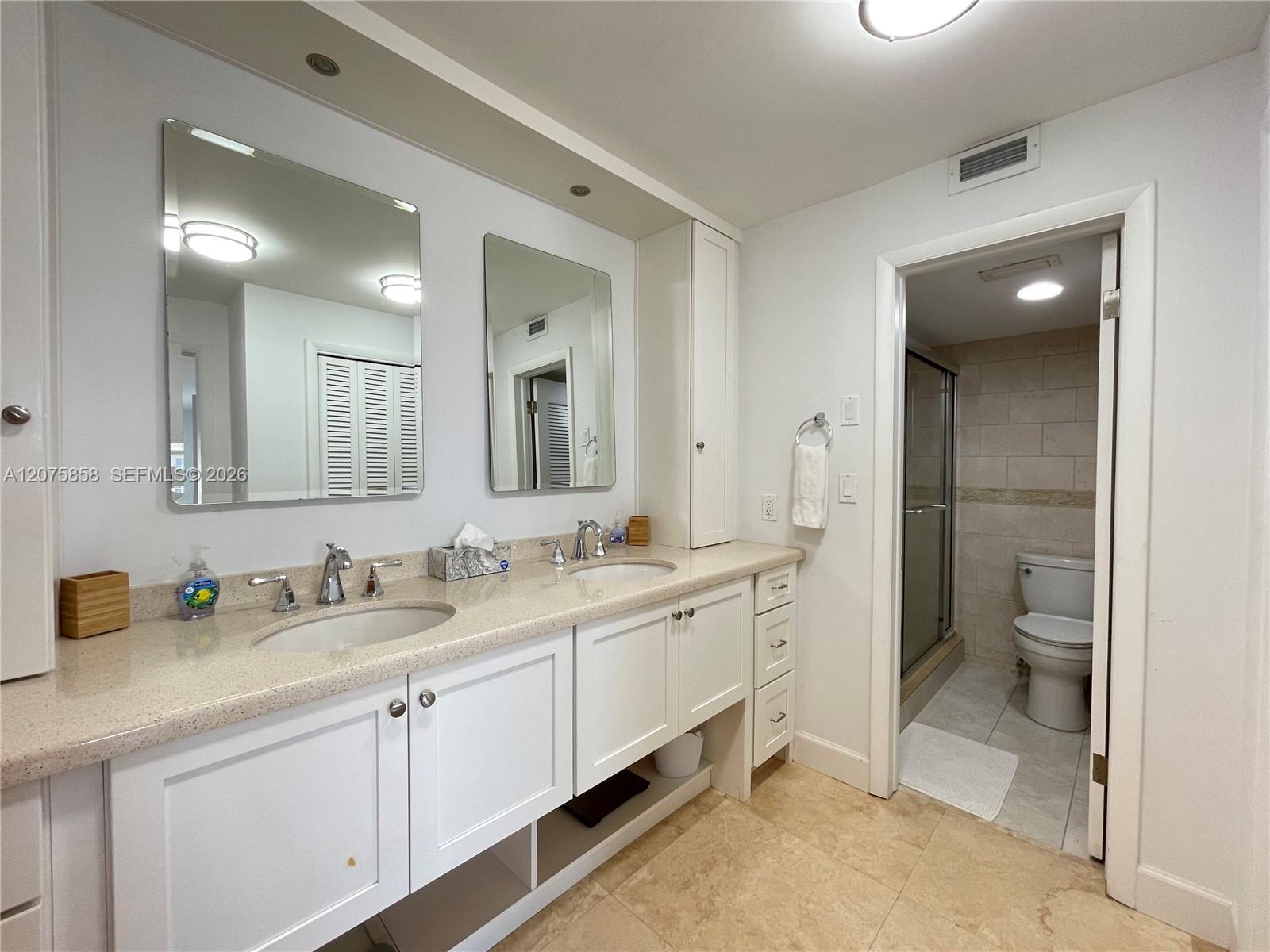 605 Ocean Drive 10l Property Photo 10