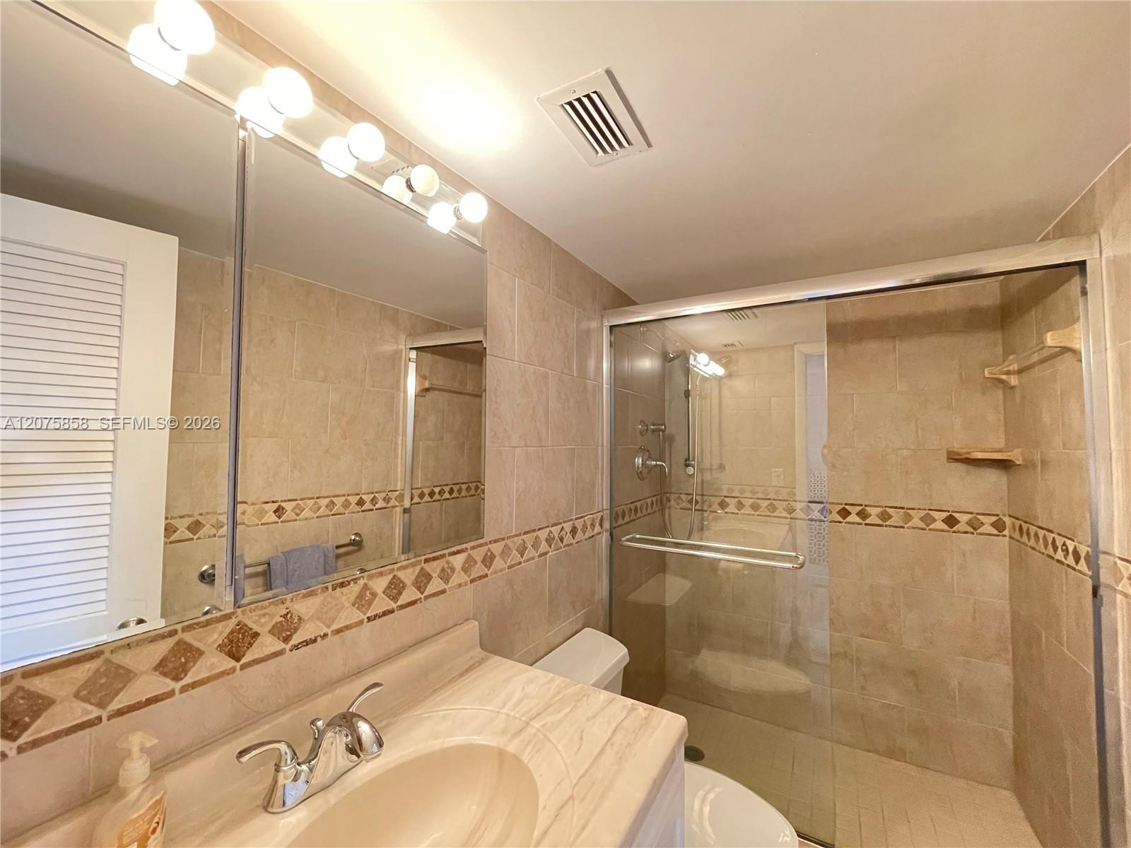 605 Ocean Drive 10l Property Photo 13