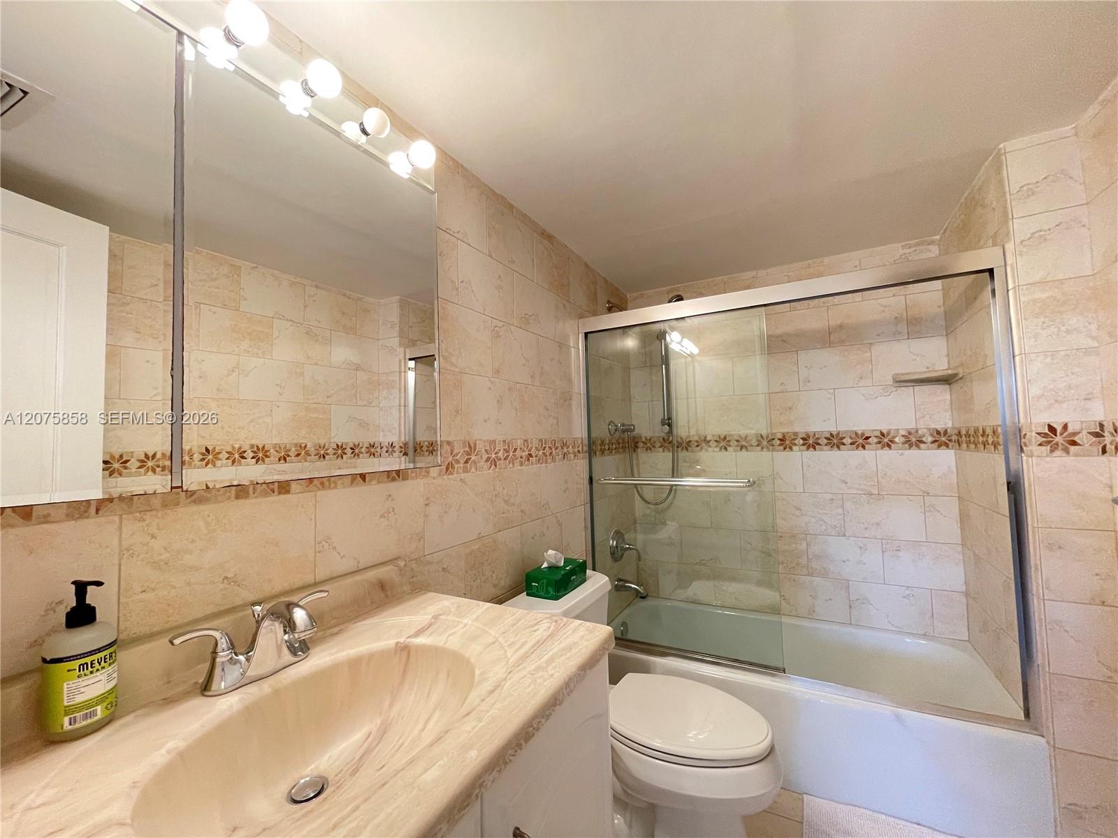 605 Ocean Drive 10l Property Photo 15