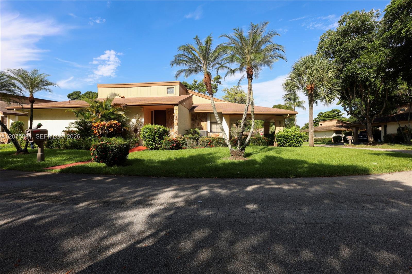 8050 Palmetto Palm Circle 55 Property Photo 4
