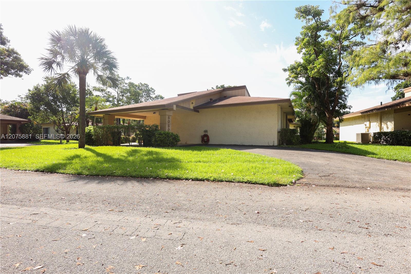 8050 Palmetto Palm Circle 55 Property Photo 13