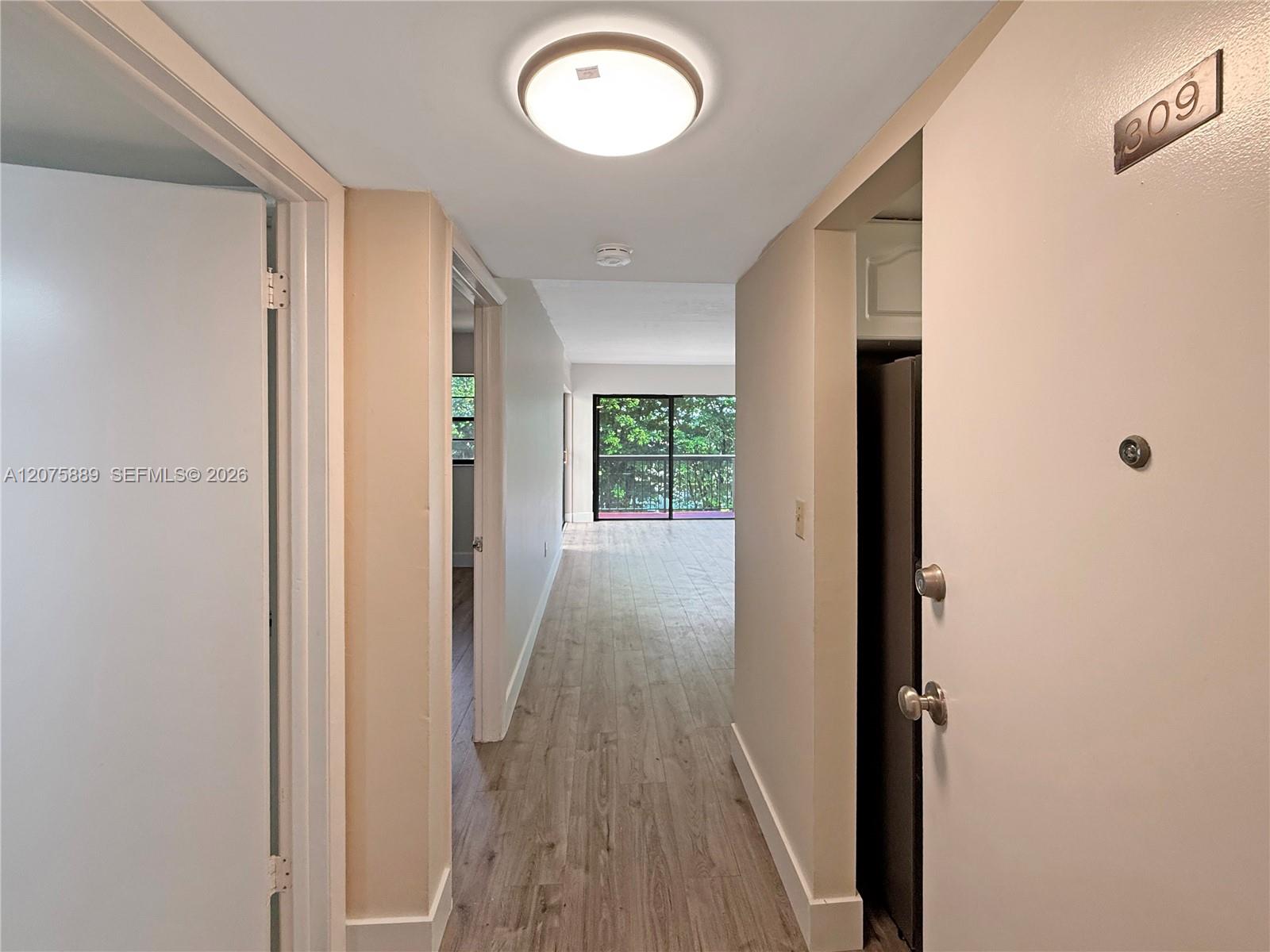 995 Sw 84th Avenue 309 Property Photo 4