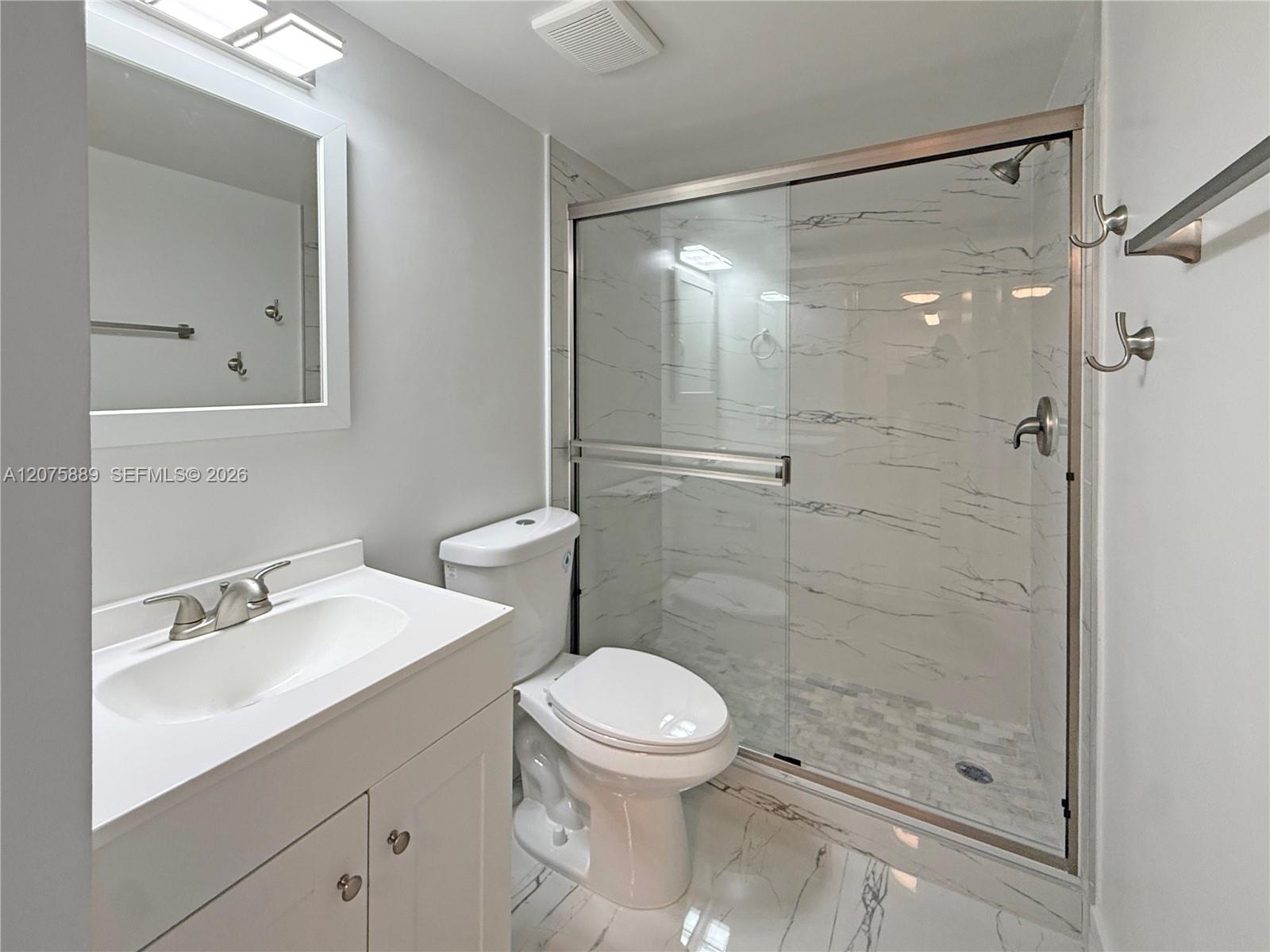 995 Sw 84th Avenue 309 Property Photo 12