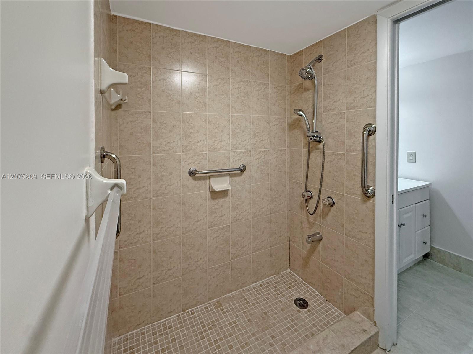995 Sw 84th Avenue 309 Property Photo 19