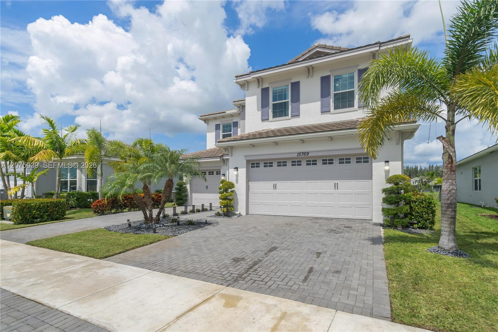 15769 Hummingbird Lane Property Photo 4