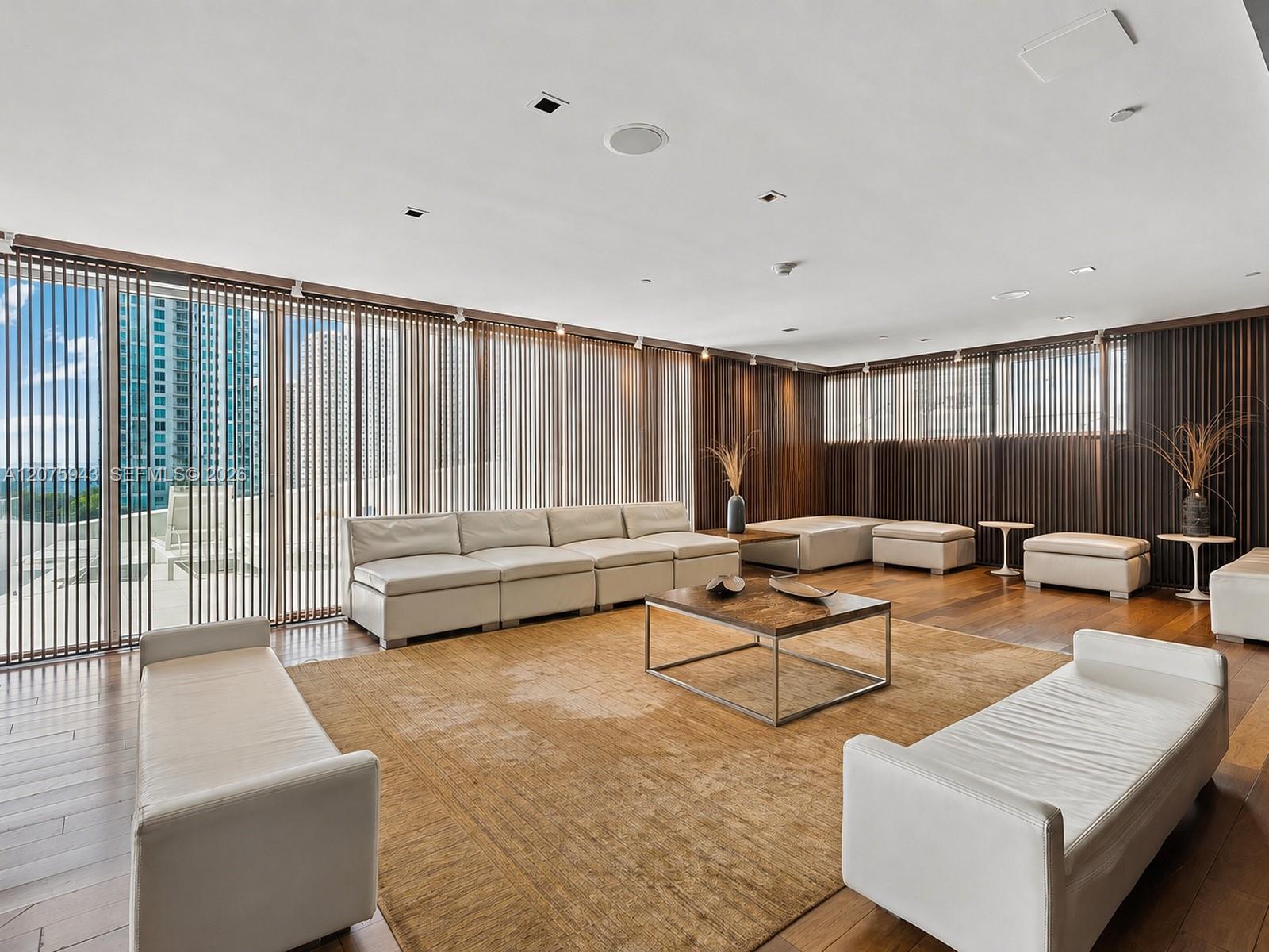 335 S Biscayne Boulevard 1503 Property Photo 27