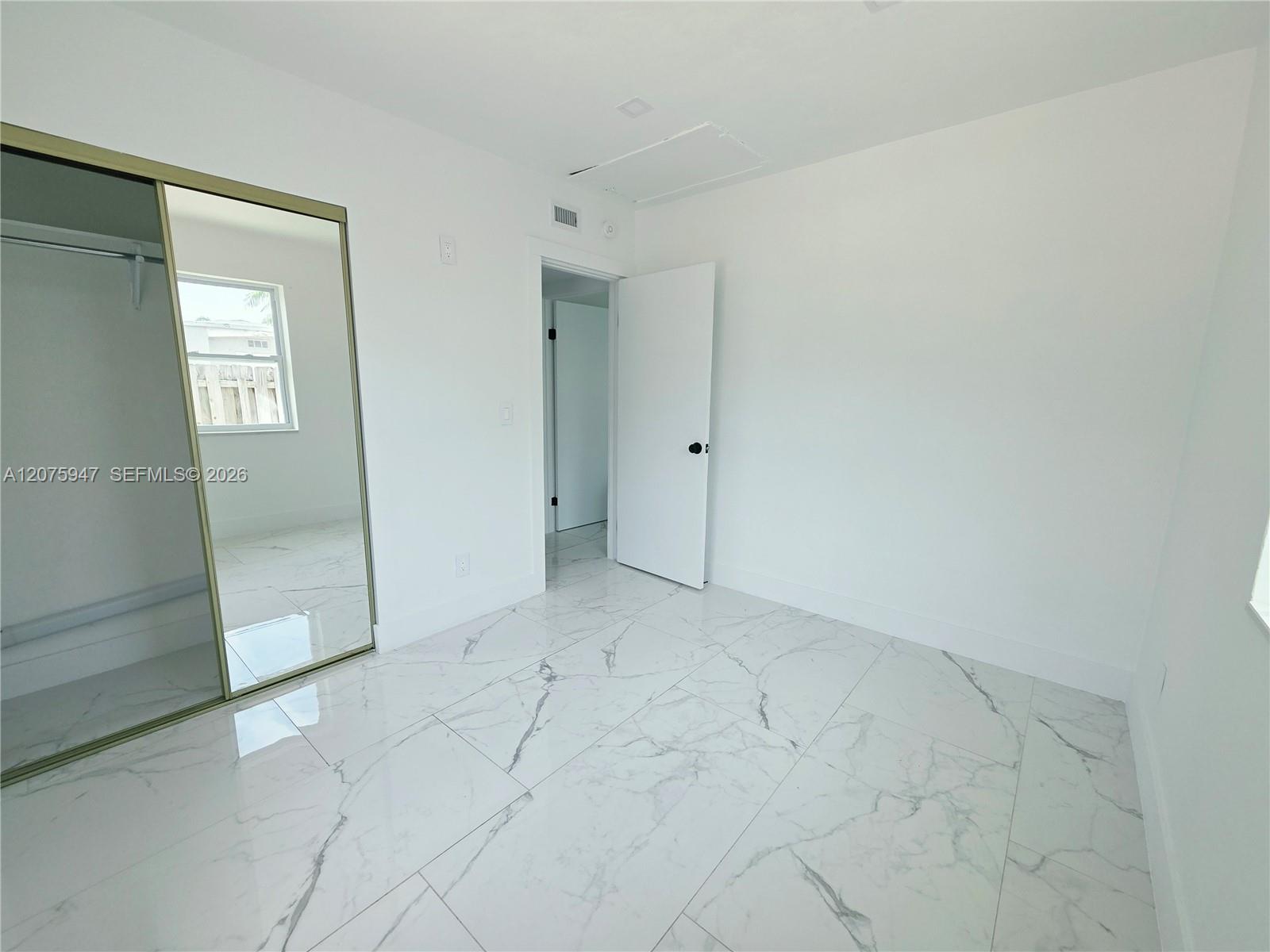 5301 Ne 17th Avenue - Property Photo 14