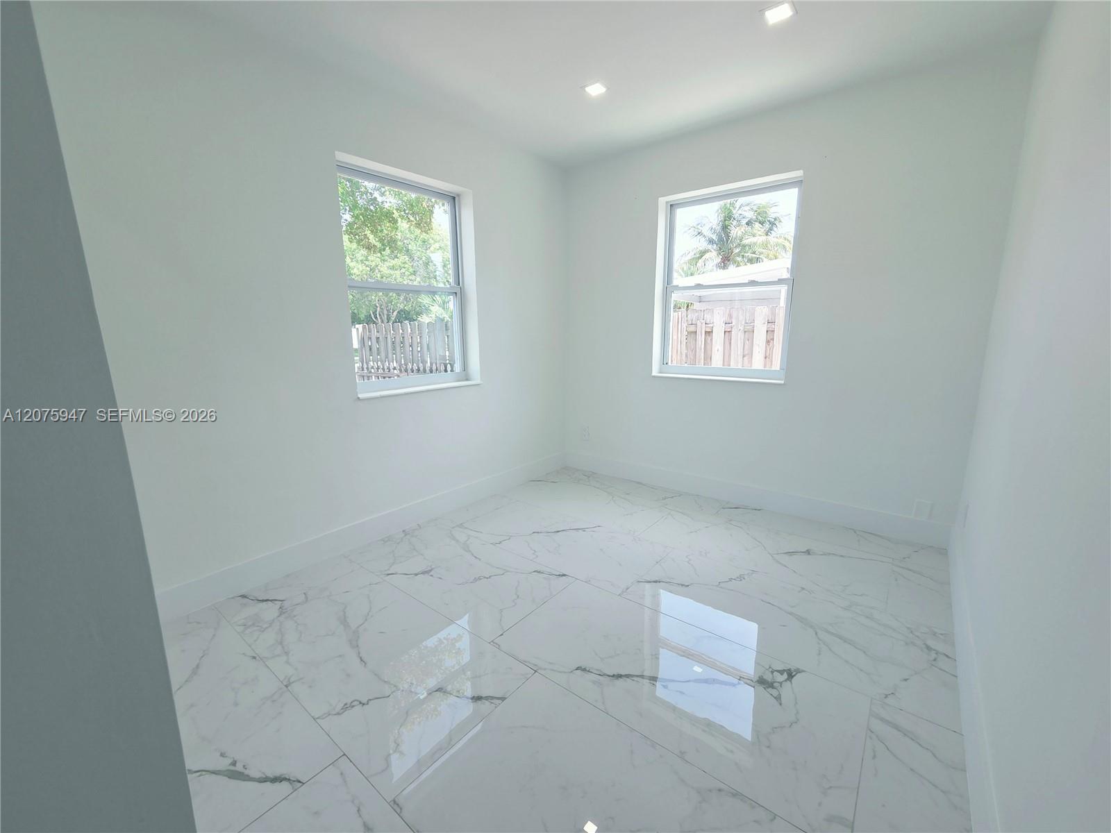 5301 Ne 17th Avenue - Property Photo 20