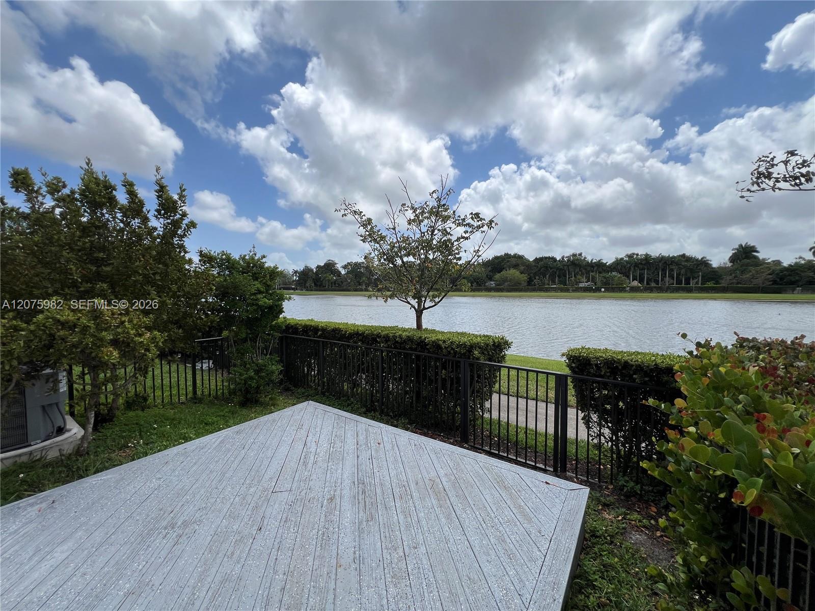 5946 Mustang Manor Property Photo 21