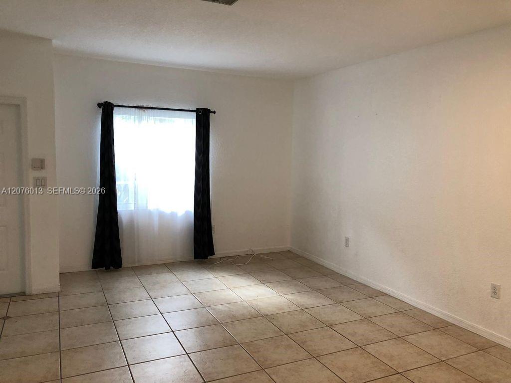 5779 Nw 116th Avenue 105 Property Photo 2