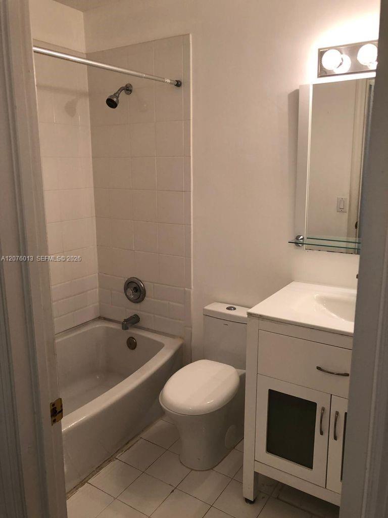 5779 Nw 116th Avenue 105 Property Photo 8