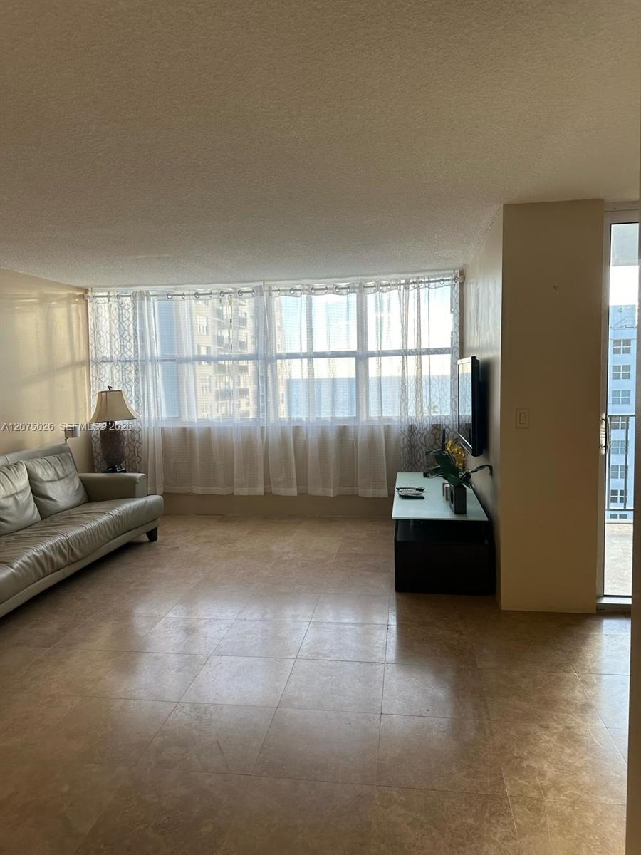 1400 S Ocean Drive 1008 Property Photo 8