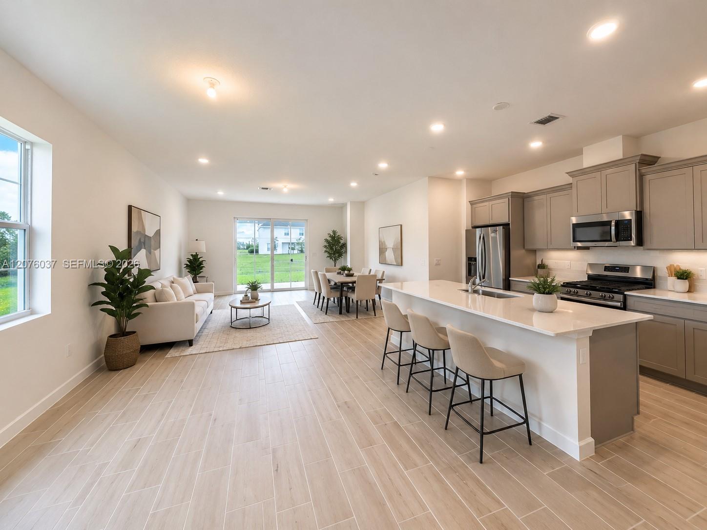 A12076037 Property Photo 3