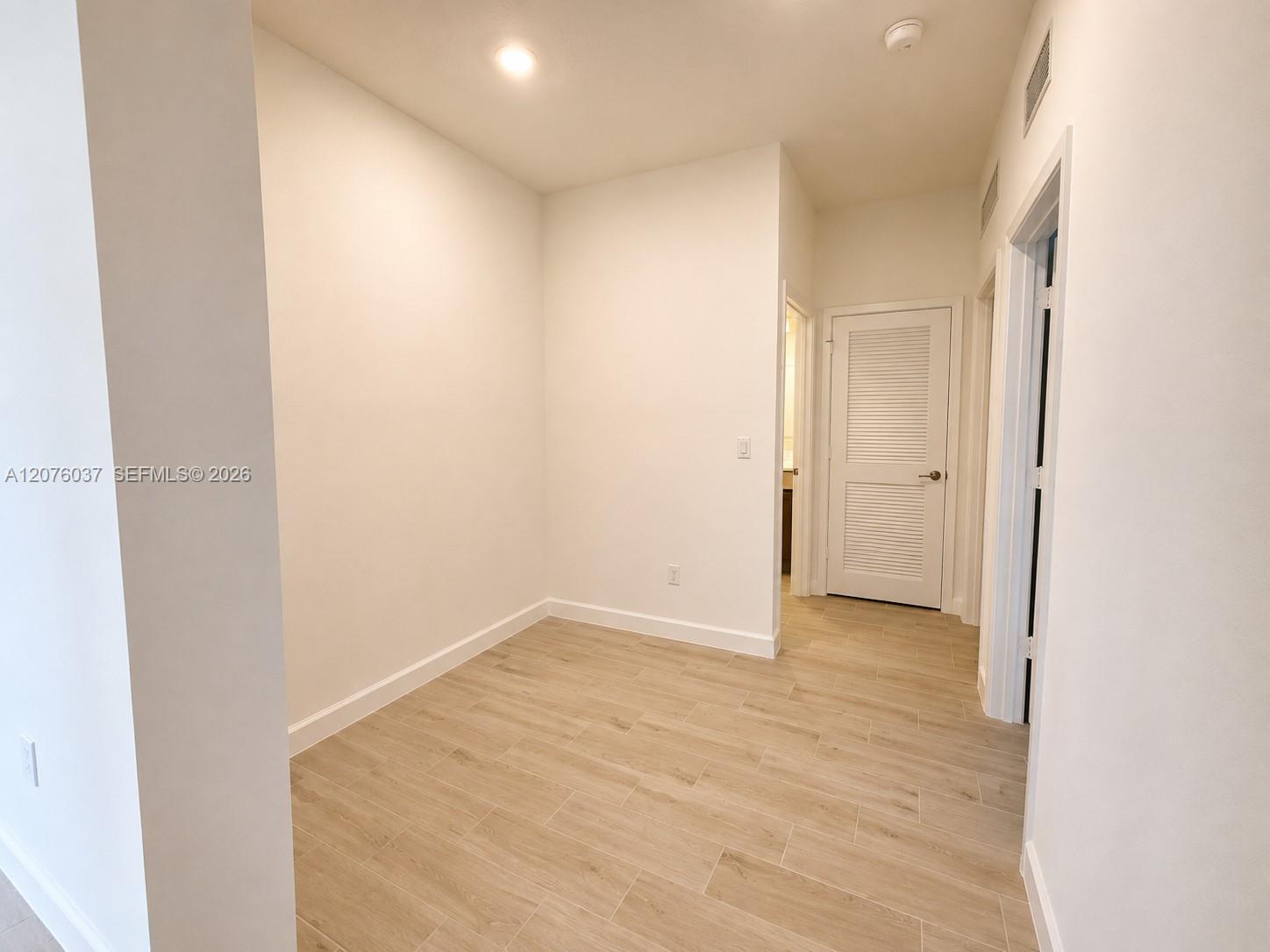 A12076037 Property Photo 13
