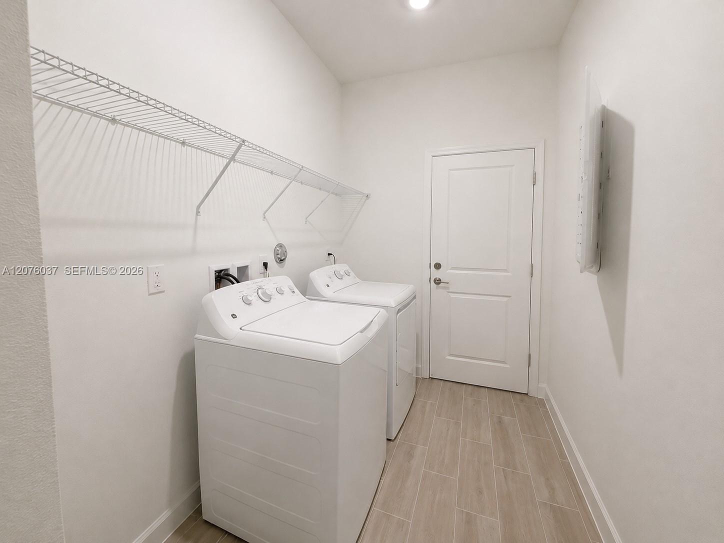 A12076037 Property Photo 16