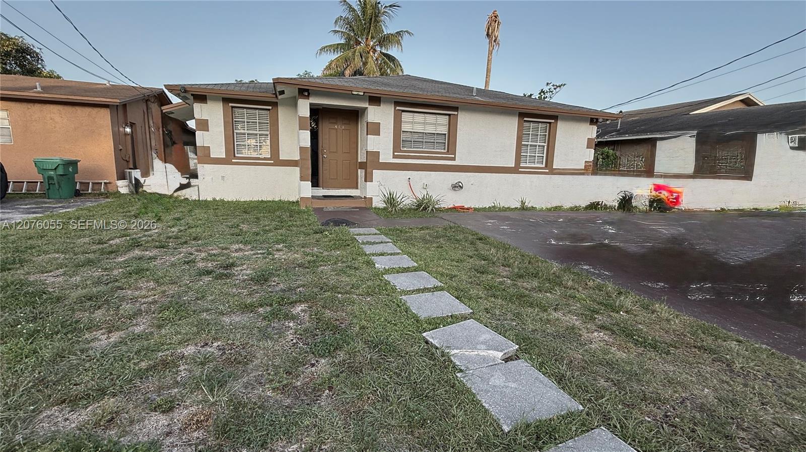 230 Nw 7th Avenue Property Photo 1