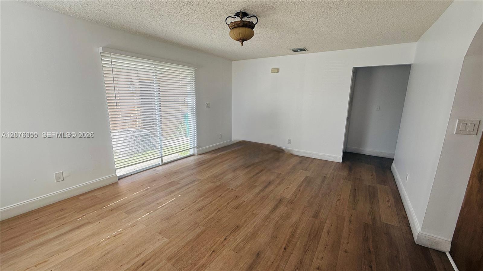 230 Nw 7th Avenue Property Photo 5
