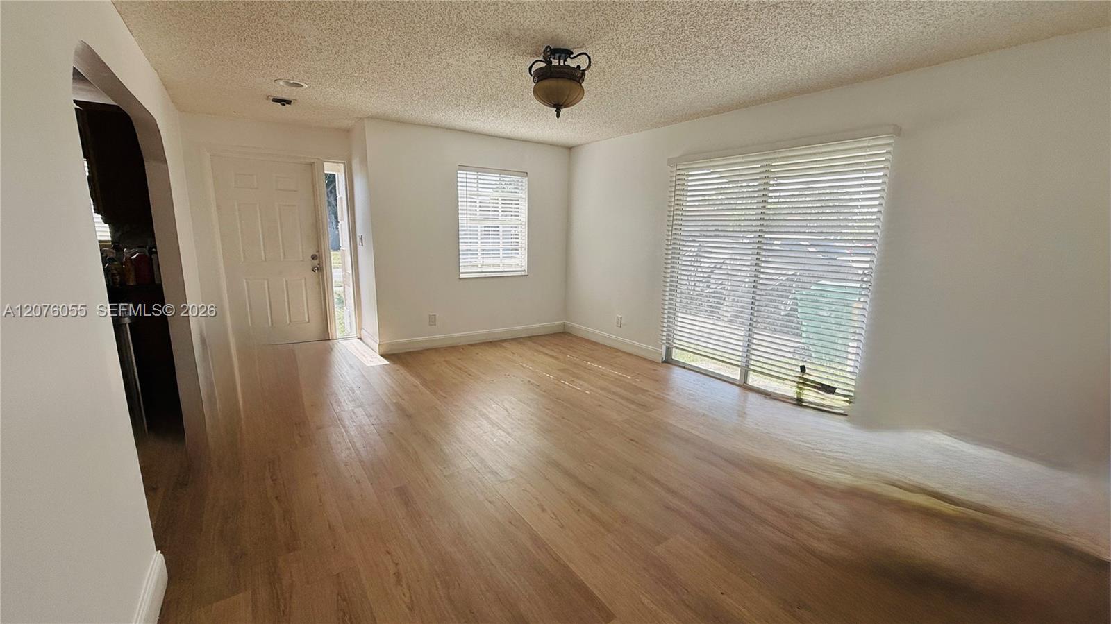 230 Nw 7th Avenue Property Photo 6