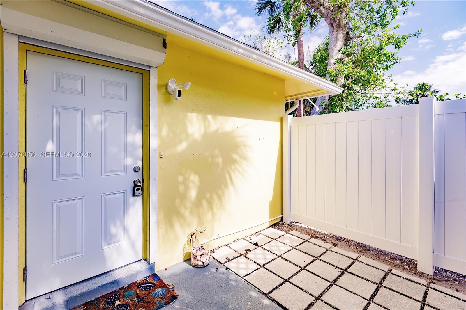 1942 Roseate Lane Property Photo 3