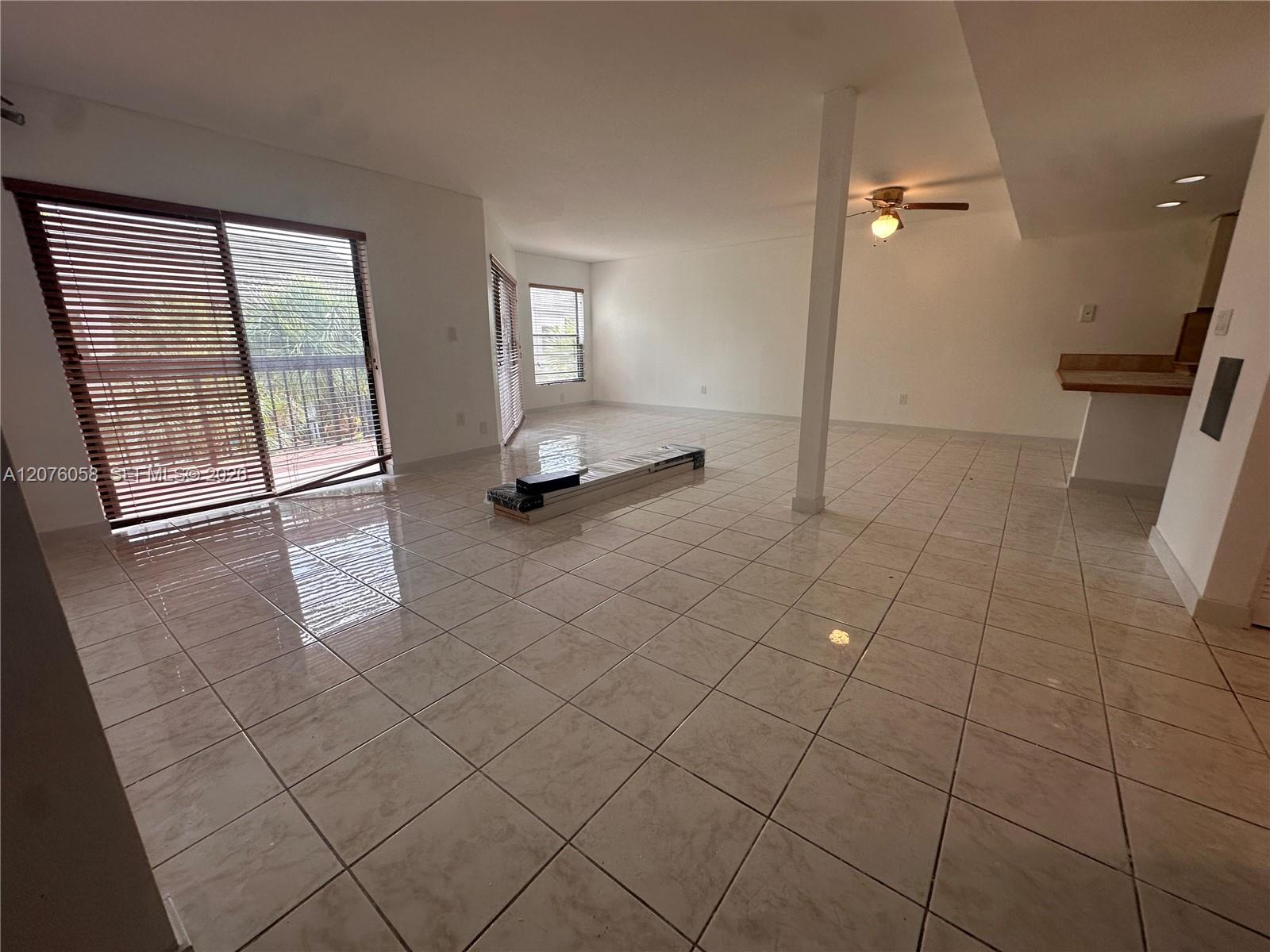 8810 Sw 132nd Place 401dn Property Photo 6