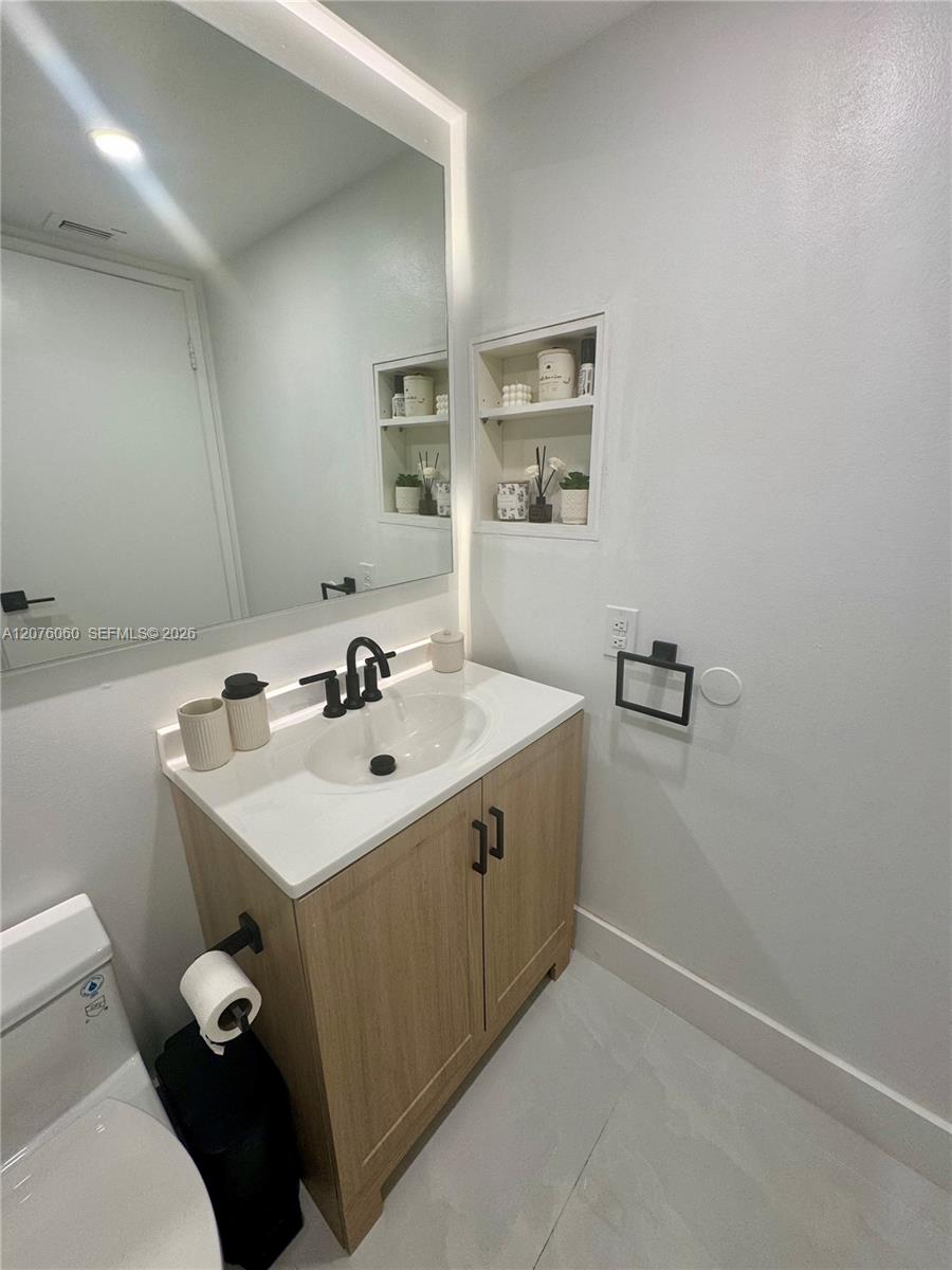 800 N Miami Avenue E-1201 Property Photo 13