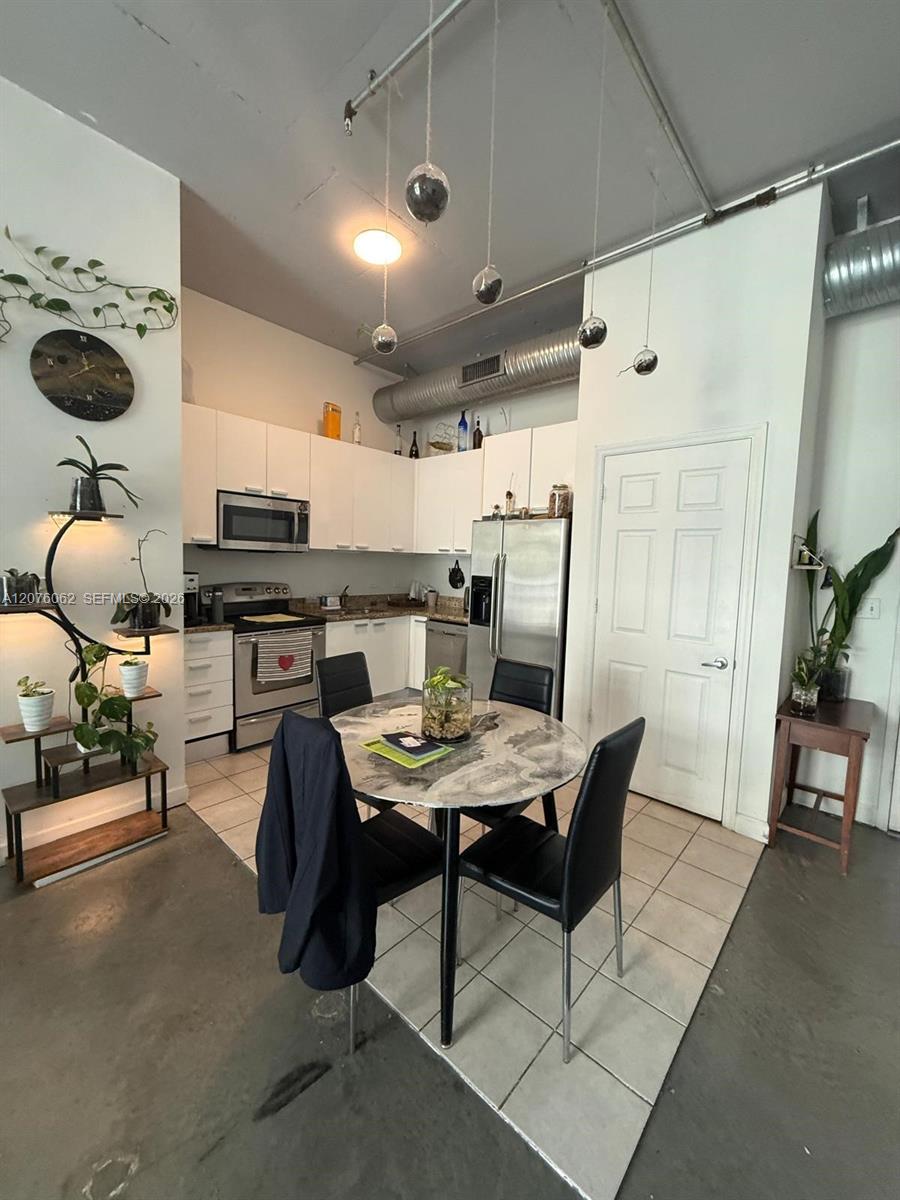 2100 Van Buren Street 216 Property Photo 1