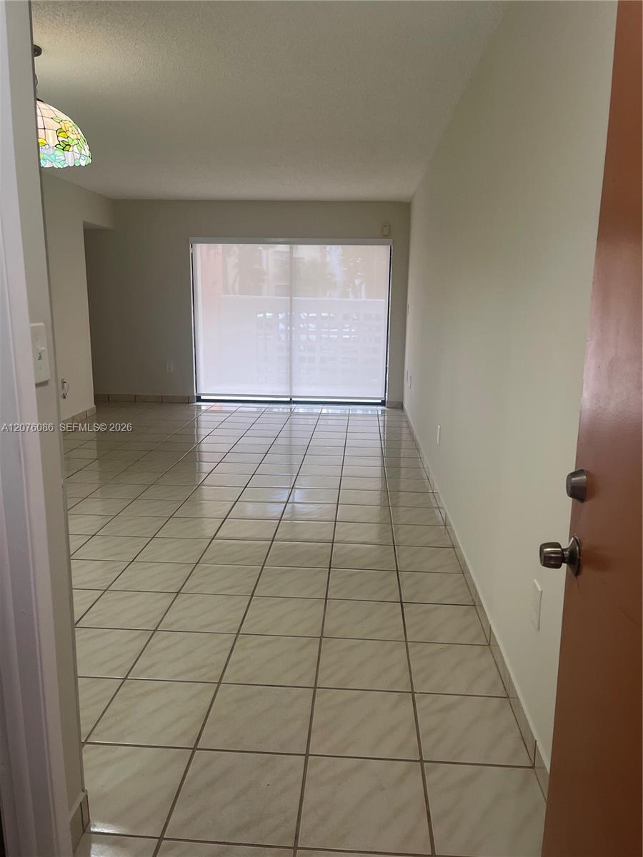 10249 Nw 9th St Circle 108-8 Property Photo 2