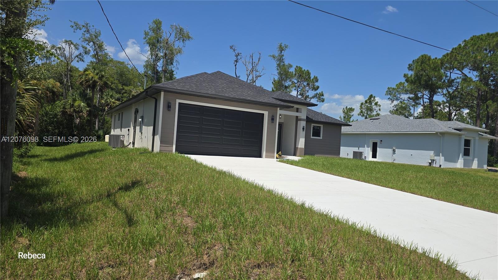 580 Woodview Drive Property Photo 3