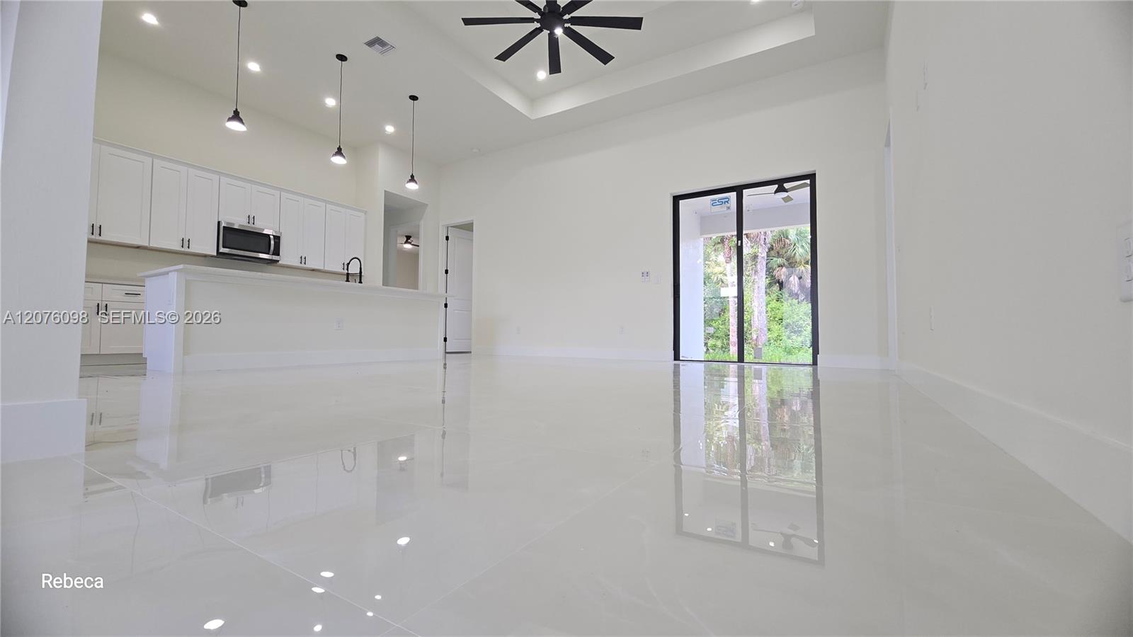 580 Woodview Drive Property Photo 8