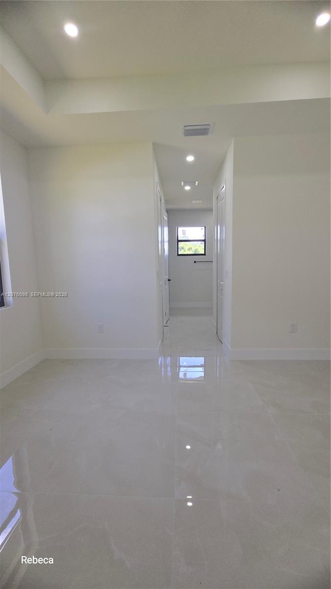 580 Woodview Drive Property Photo 14