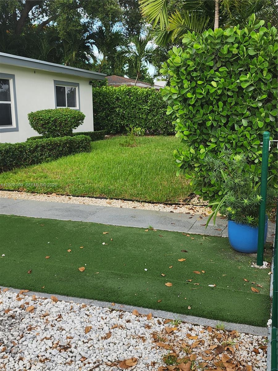 A12076109 Property Photo 2